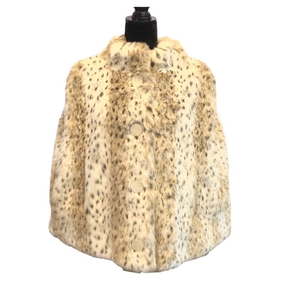 Janie Bryant Jackets & Blazers - Janie Bryant Faux Fur Capelet size XS